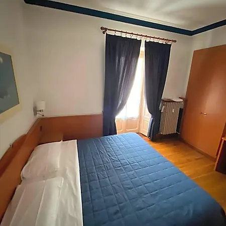 Artua'&solferino 3* Turin