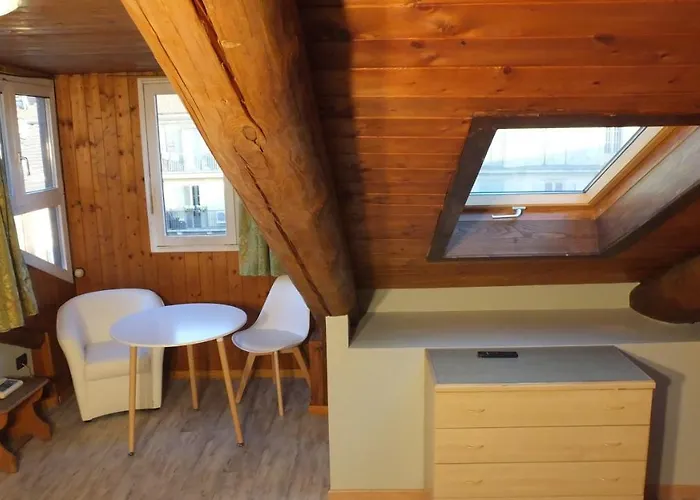 Artua'&solferino מלון