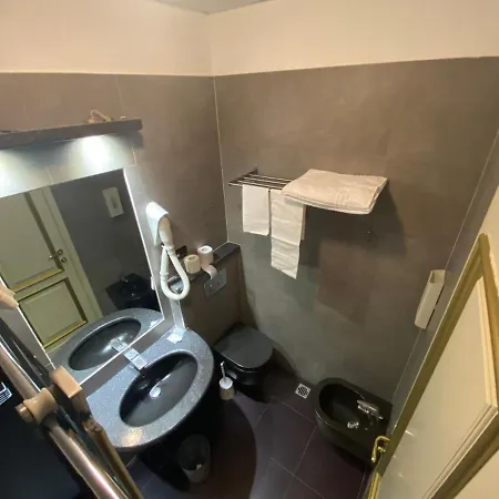 Artua'&solferino Hotel Turín