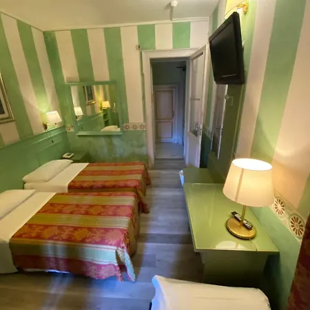 Artua'&solferino 3* Turin